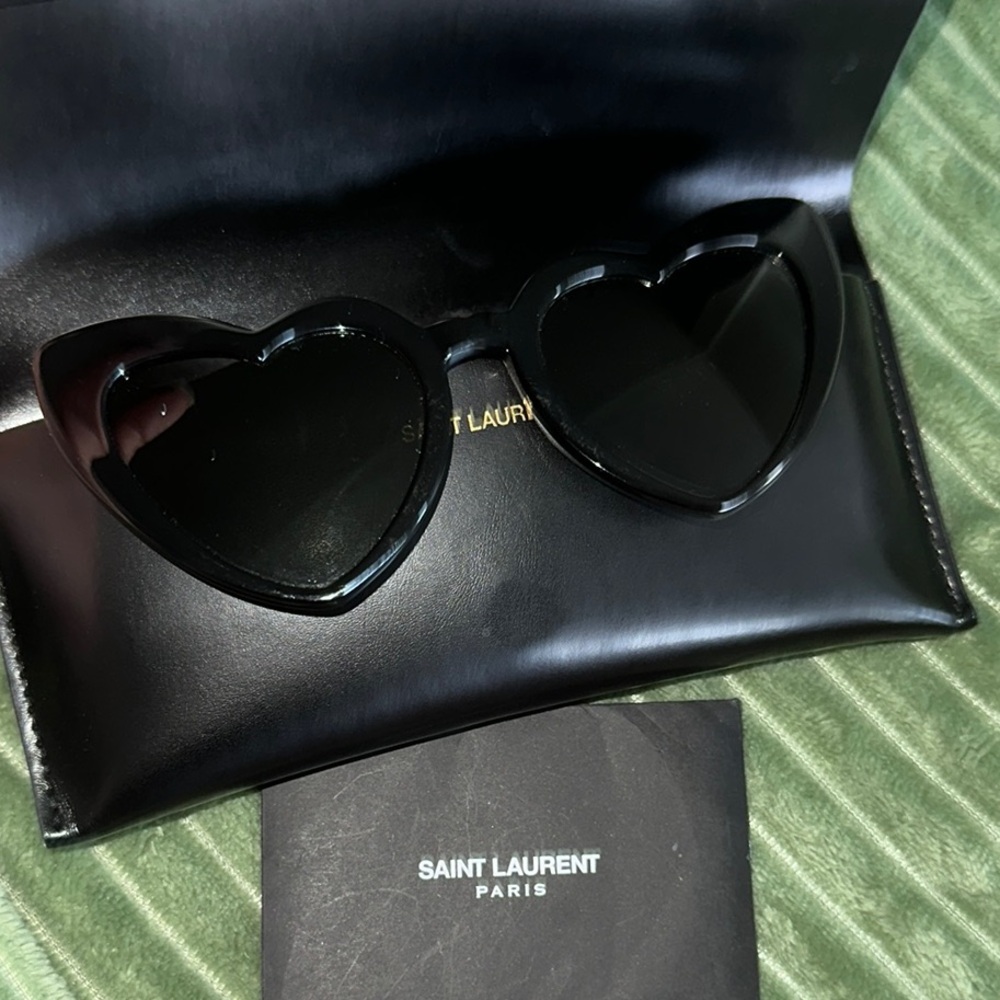 YSL Black Heart-Shaped Sunglasses - Picture 5 of 9
